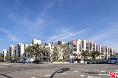 Photo of 222 S Central Avenue #315, Los Angeles, CA 90012 (MLS # 25614647)