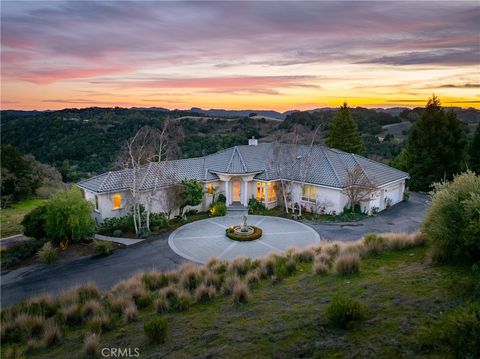 Photo of 4342 Shadow Canyon Road, Templeton, CA 93465 (MLS # NS24245993)