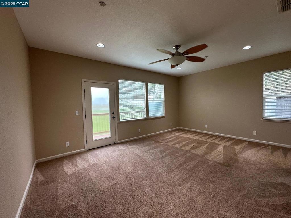 DEER RIDGE - Residential