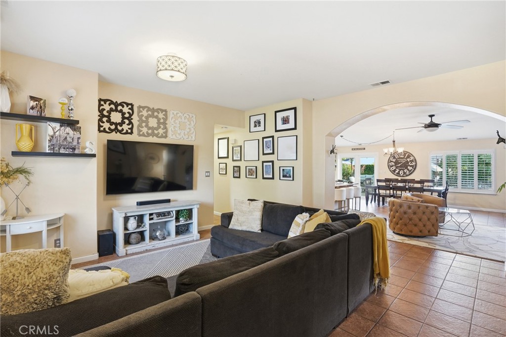 2641 Vineyard Circle
