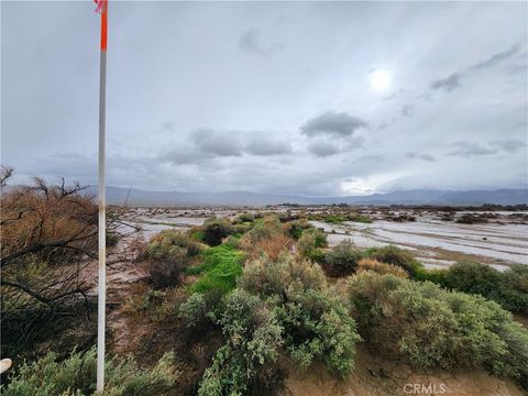 Photo of 20 AC Morgan Lane, Newberry Springs, CA 92356 (MLS # HD25124376)