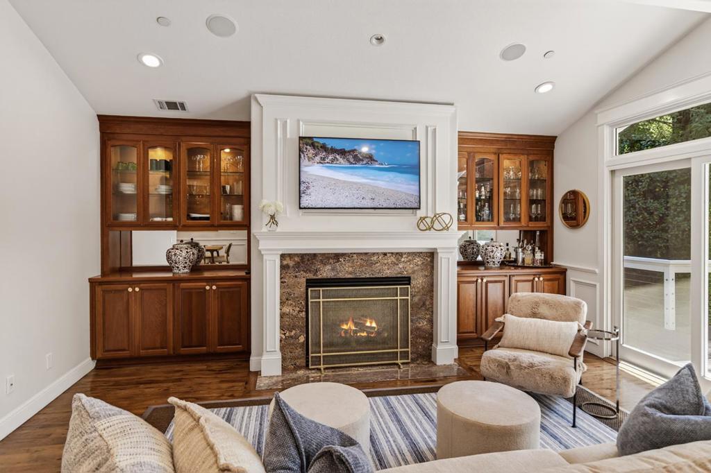 63 Ridge Court