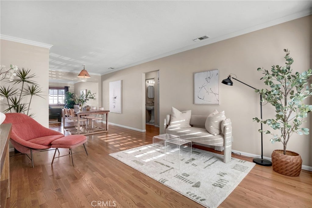 4852 Coldbrook