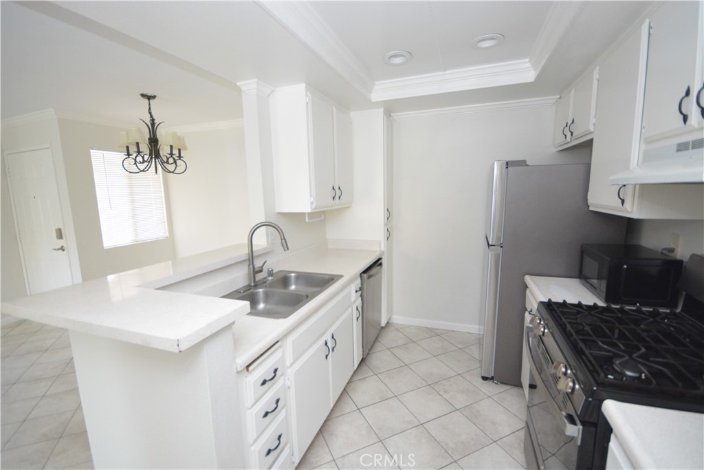 16377 Lakeshore Drive 4D
