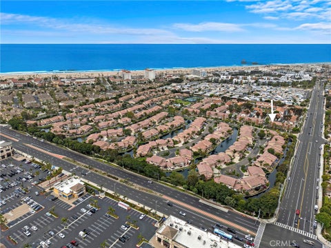 Photo of 21038 Poolside LN, Huntington Beach, CA 92648 (MLS # NP26145807)