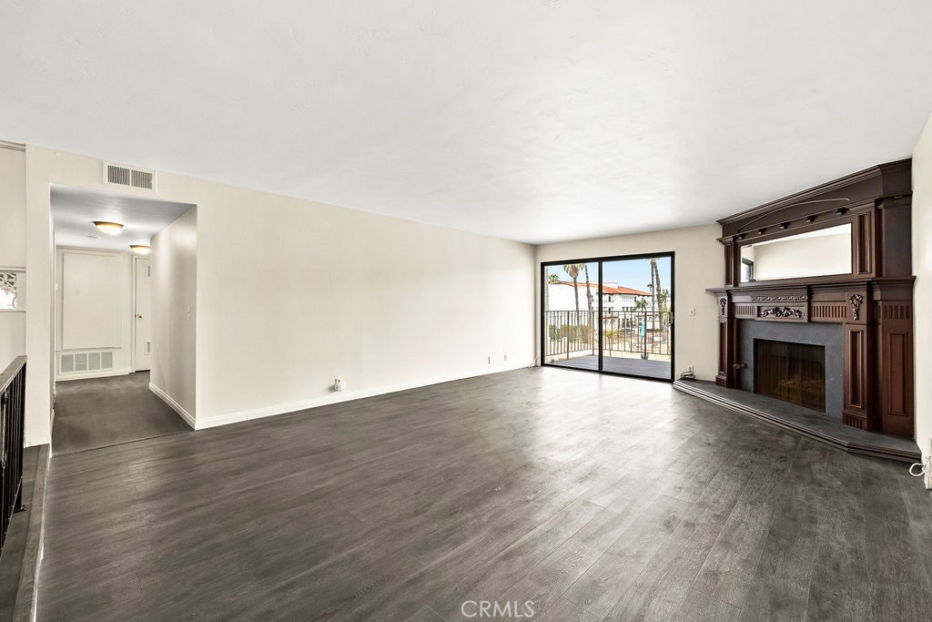 2501 S El Camino Real 206