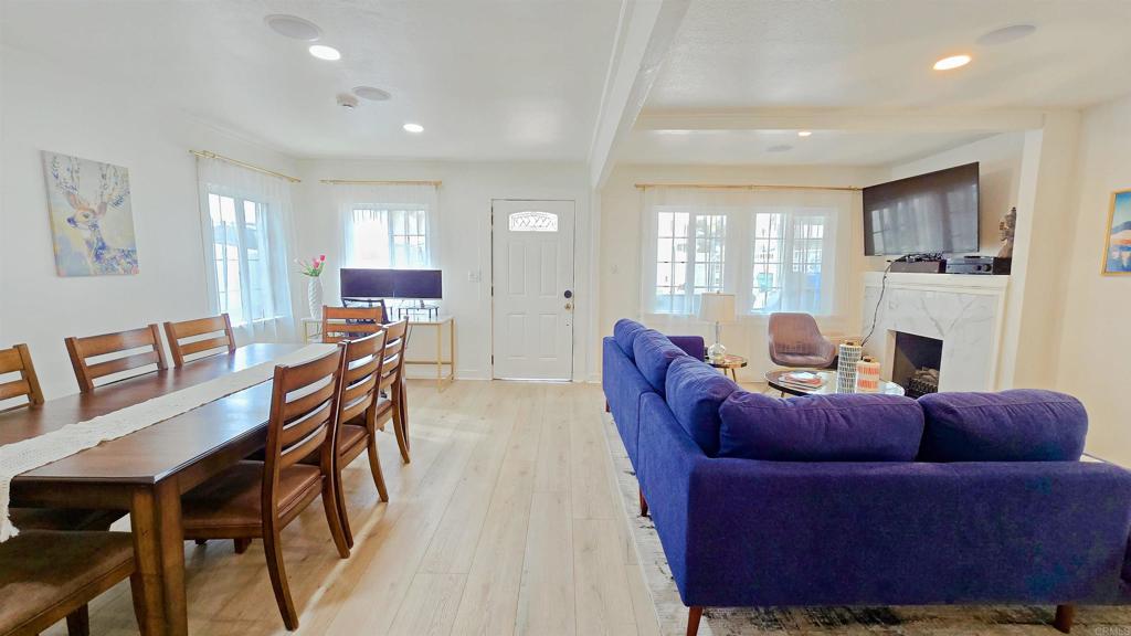 4383 Van Dyke Avenue