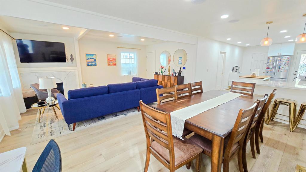 4383 Van Dyke Avenue