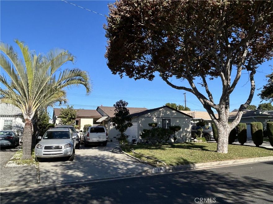 This single-level home is located in a desirable Downey neighborhood. The property features 4 bedrooms and 2 bathrooms, along with an enclosed patio that adds additional space and leads to the backyard. An attached garage and ample driveway parking provide added convenience.

The location offers quick access to Downey schools, local parks, the Promenade, Stonewood Center, and major freeways including the 105, 605, and 5. This property has been well-maintained.