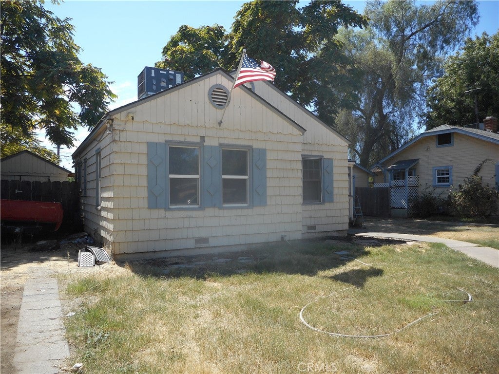 52 W 25th