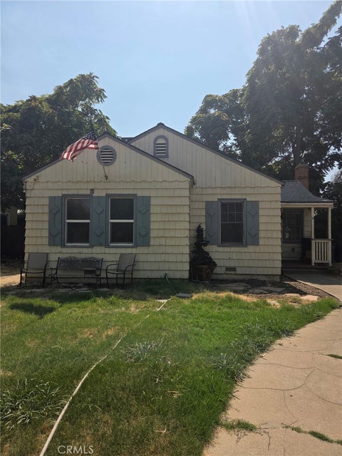 Photo of 52 W 25th ST, Merced, CA 95340 (MLS # MC26190483)