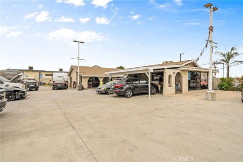 838 W Valley Boulevard Bloomington CA 92316