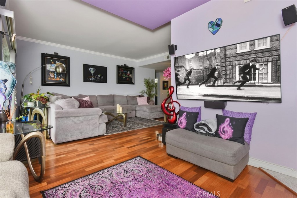 4455 Hazeltine 208
