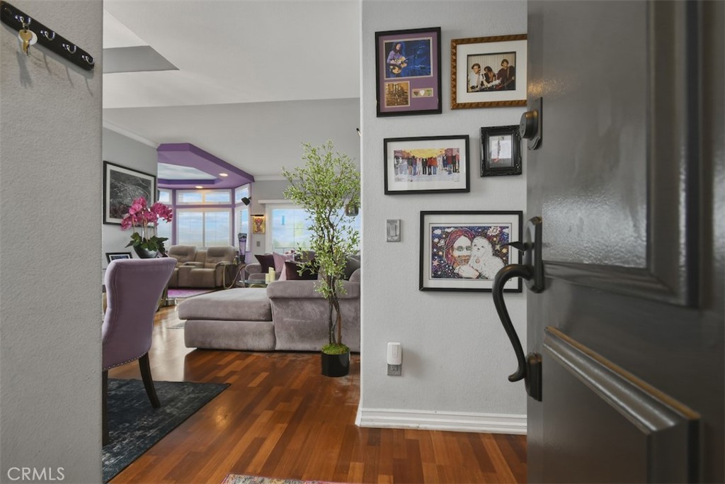 4455 Hazeltine 208