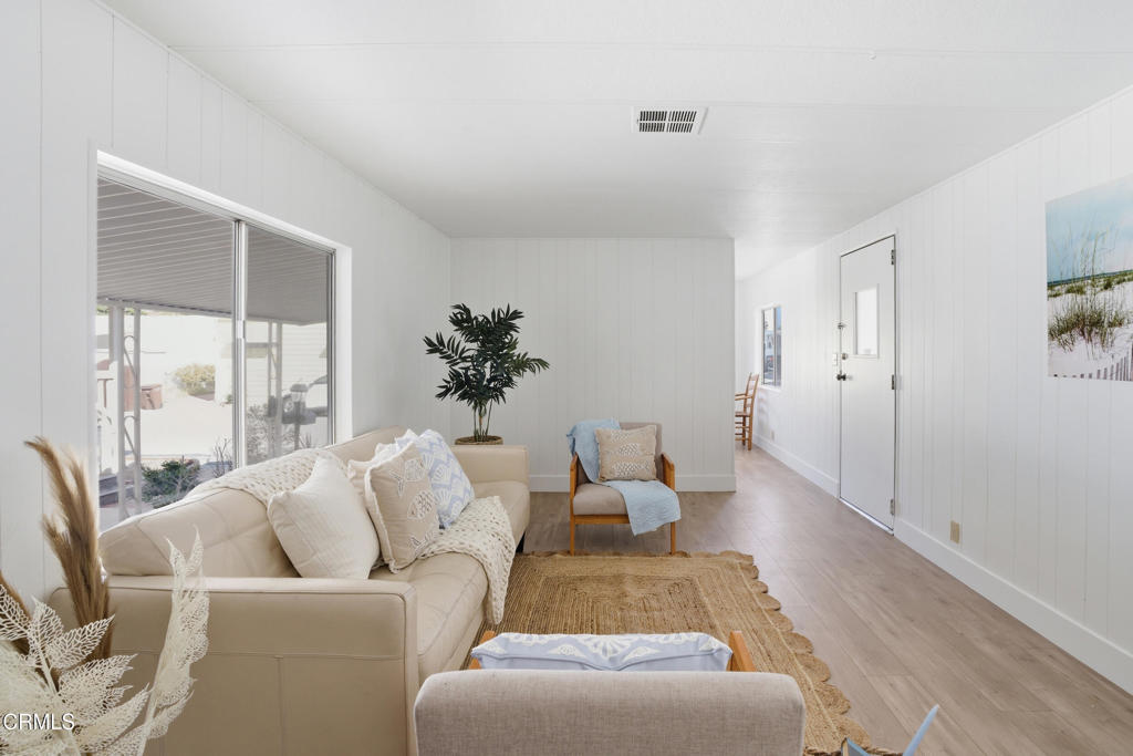 1150 Ventura Boulevard SPC 125