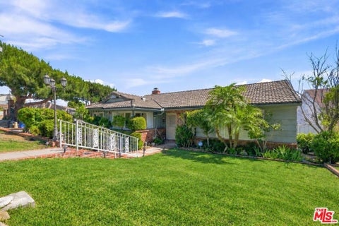 Photo of 2402 Teasley Street, La Crescenta, CA 91214 (MLS # 26985451)