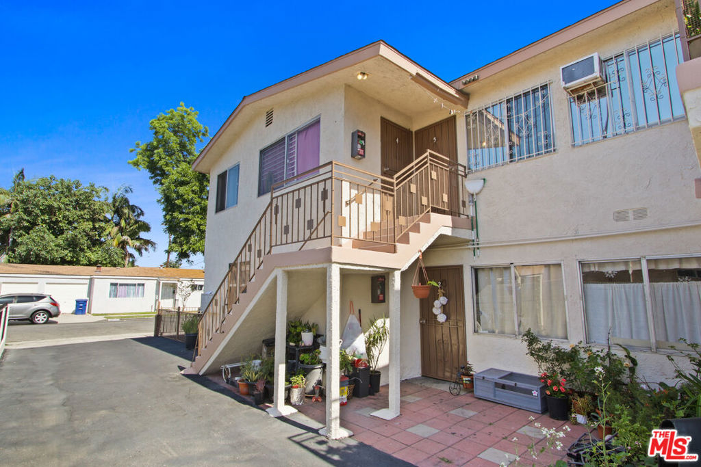 10024 Elizabeth Avenue