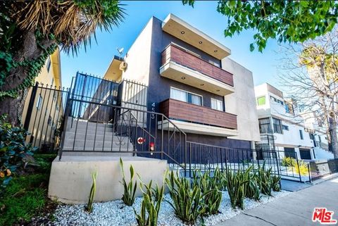 Photo of 453 S Gramercy Place, Los Angeles, CA 90020 (MLS # 26640199)