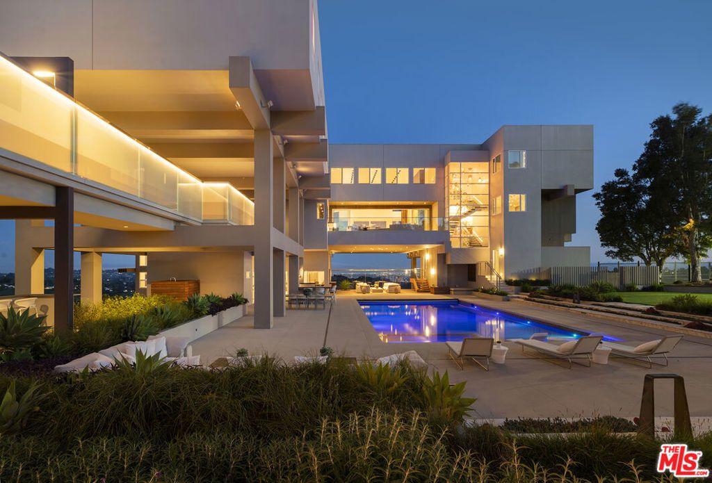Photo of 15210 Antelo Place, Los Angeles, CA 90077 (MLS # 25562855)