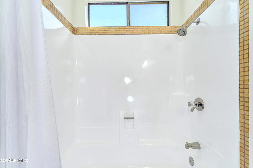 Northwood Townhomes I-516 - 1005282 - Residential