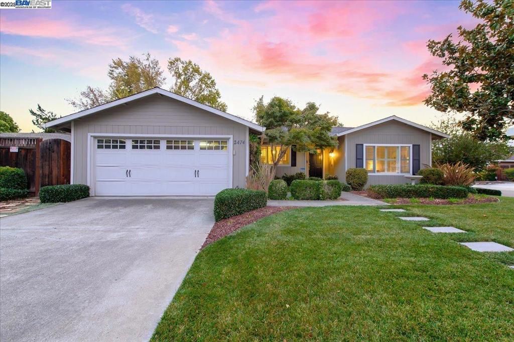 Photo of 2474 Tanager Dr Dr, Pleasanton, CA 94566 (MLS # 41112730)