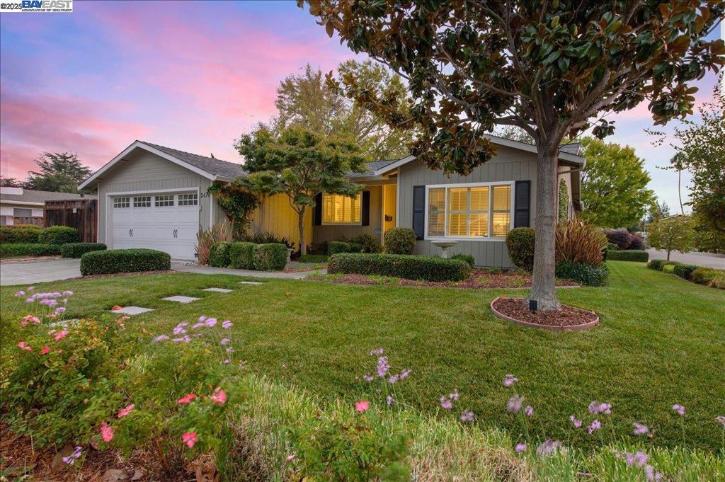 WILLOW WEST - Residential