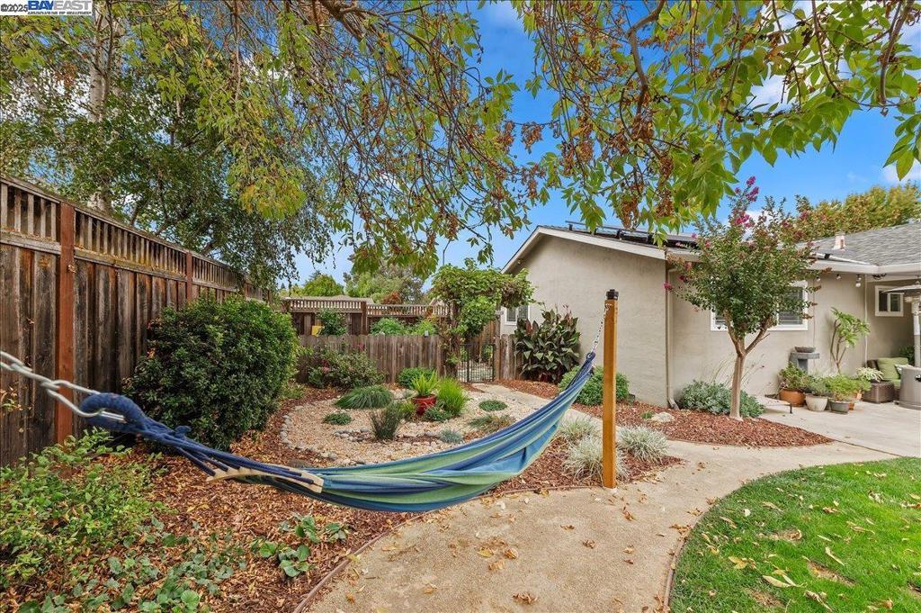WILLOW WEST - Residential