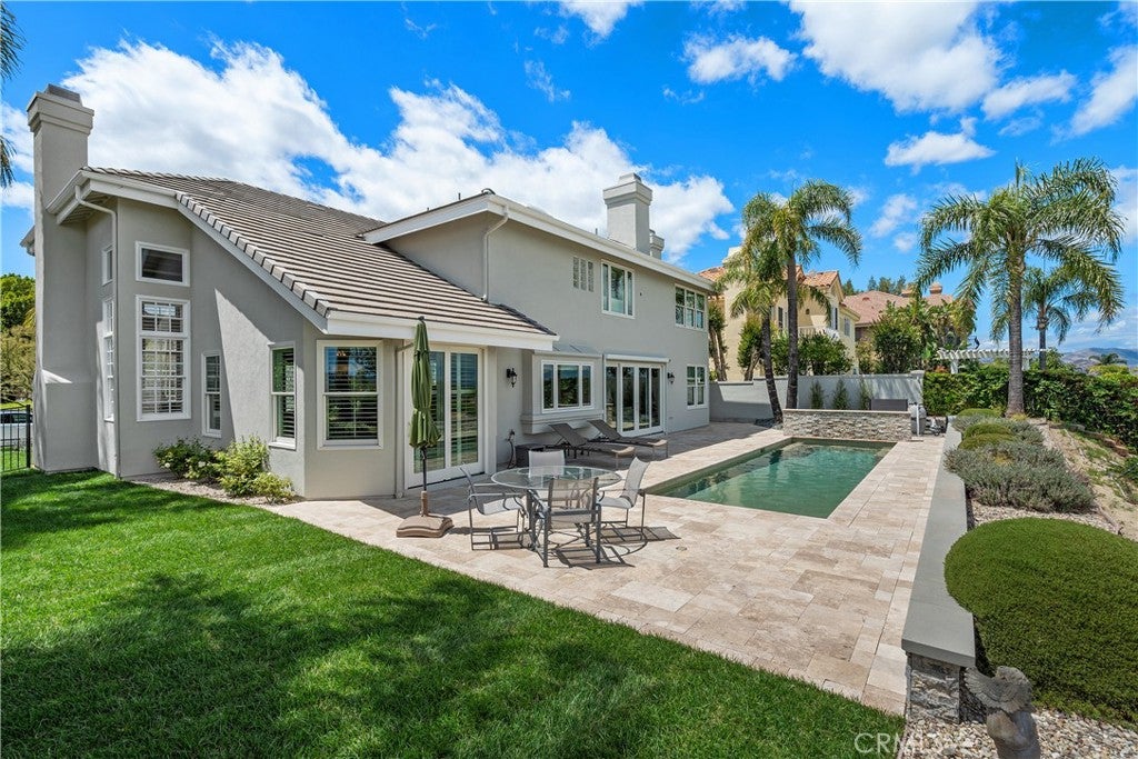 Photo of 24918 Vista Verenda, Woodland Hills, CA 91367 (MLS # SR26204526)