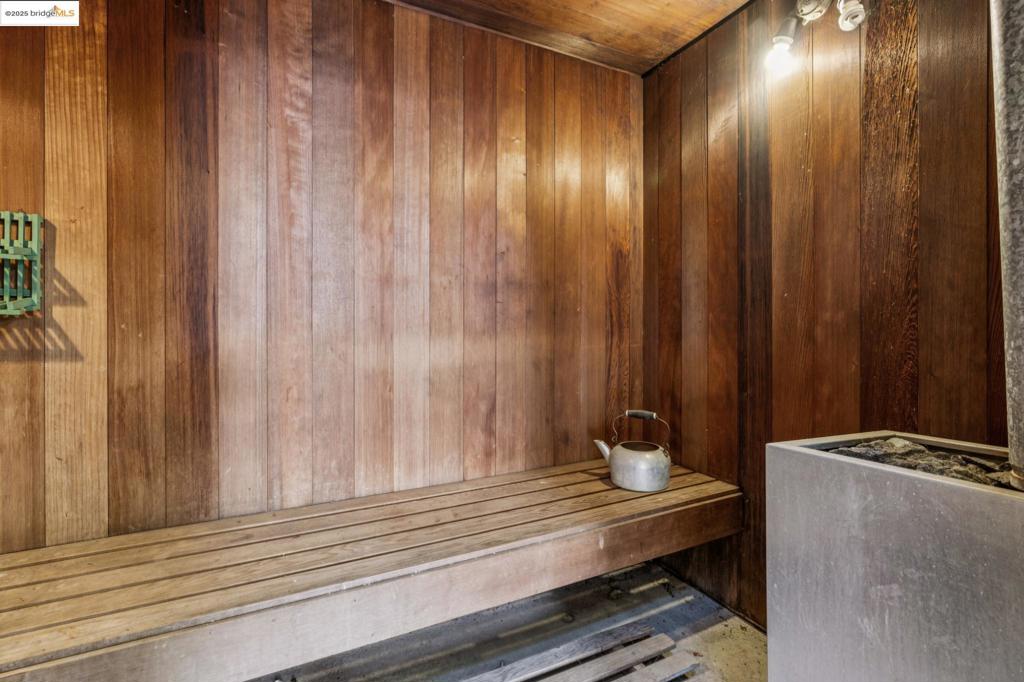 WEST OAK - Residential