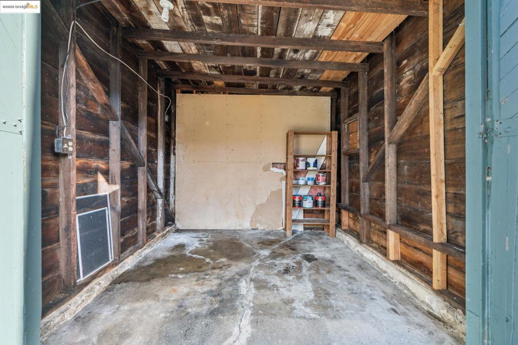 WEST OAK - Residential