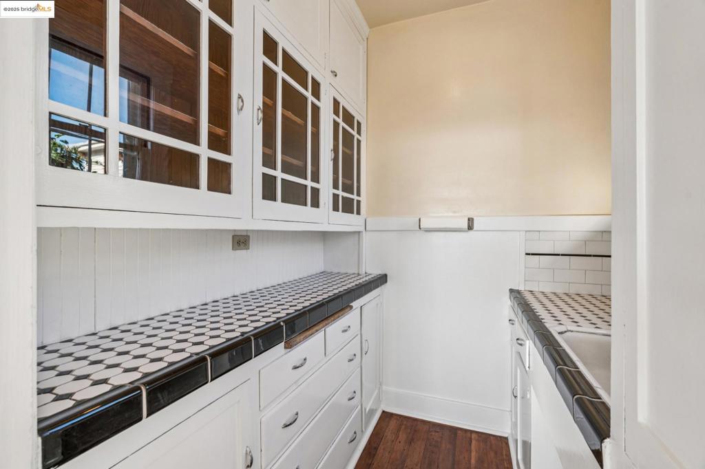 WEST OAK - Residential