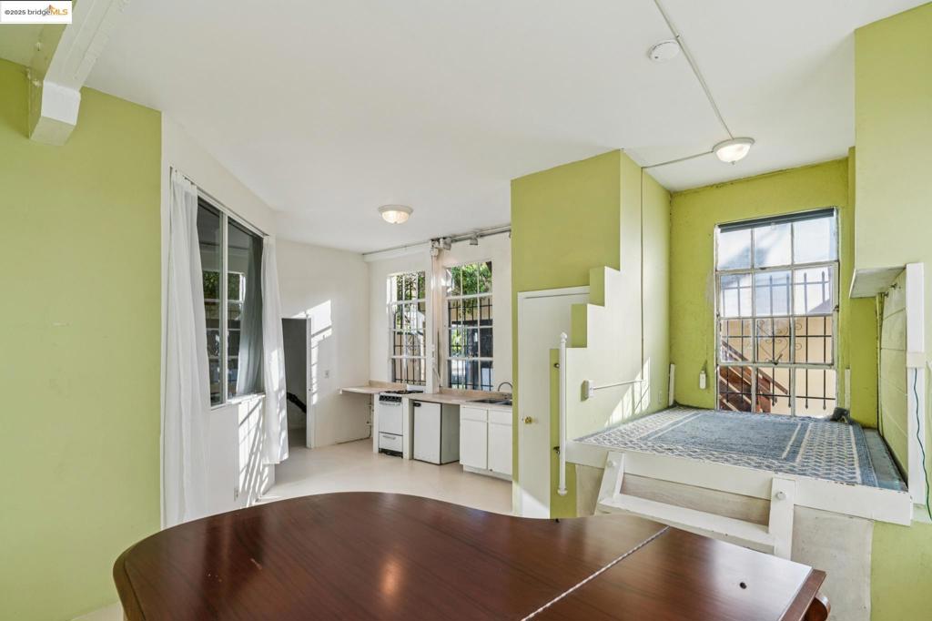 WEST OAK - Residential