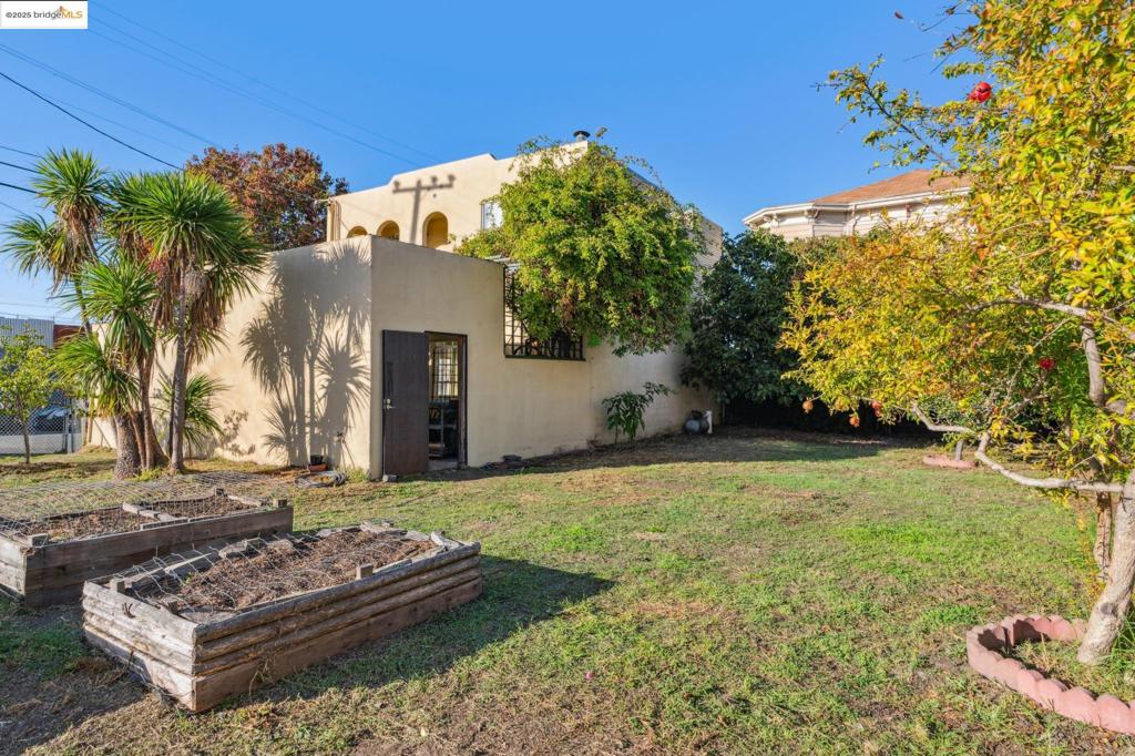 WEST OAK - Residential