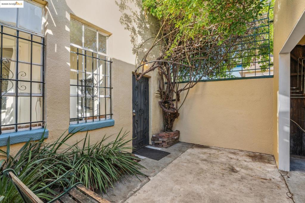 WEST OAK - Residential