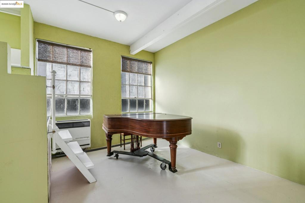 WEST OAK - Residential