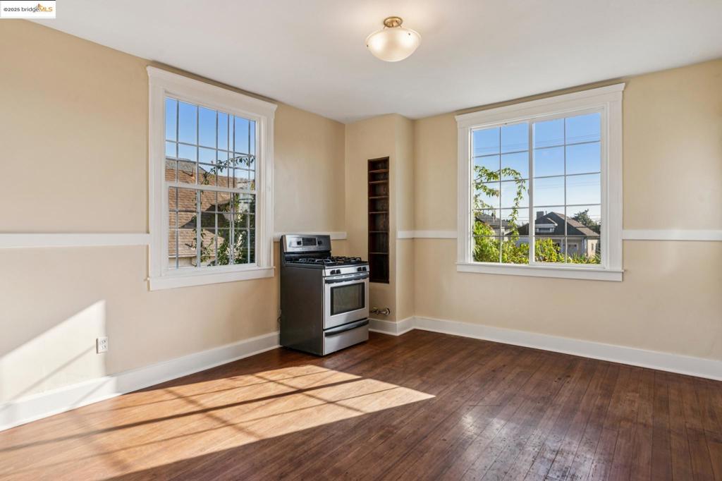 WEST OAK - Residential