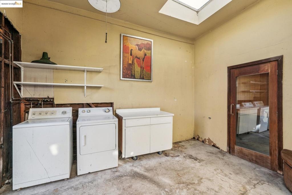 WEST OAK - Residential