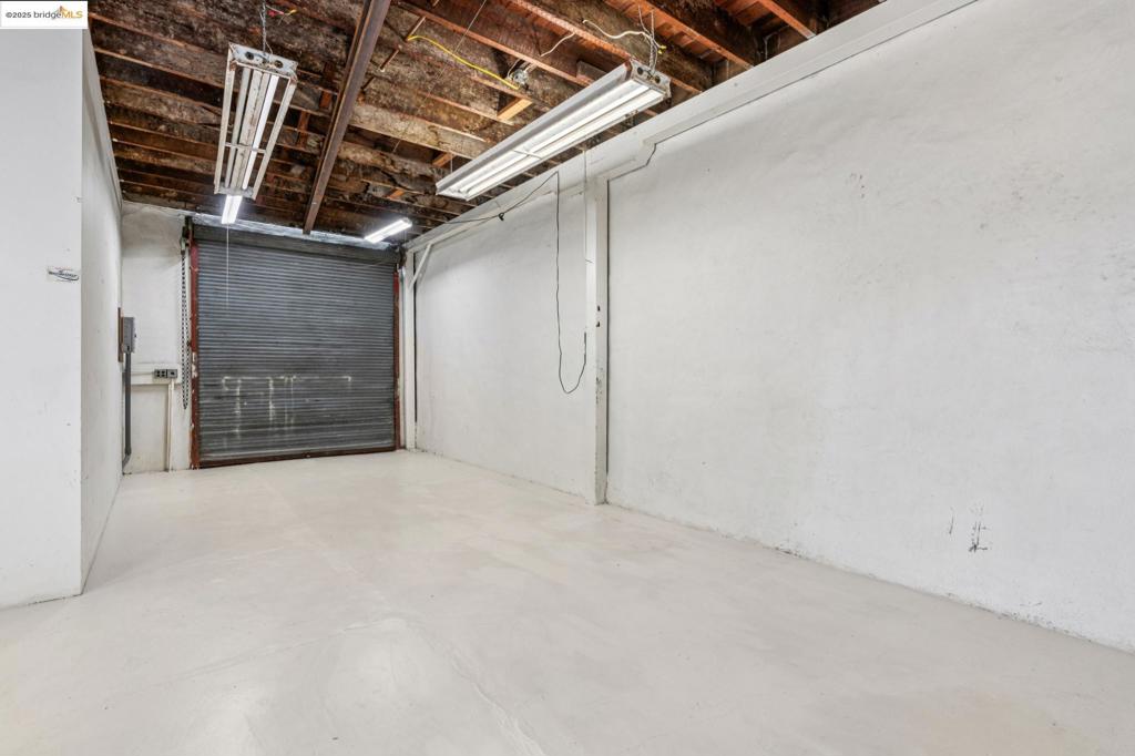 WEST OAK - Residential