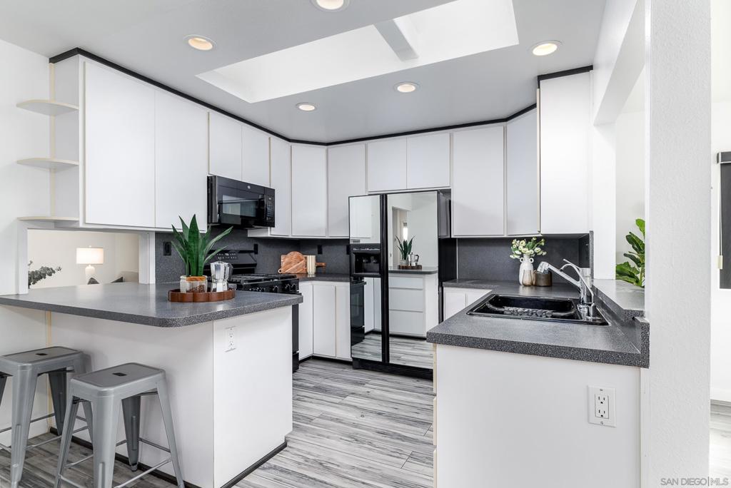 10421 Calico Cir