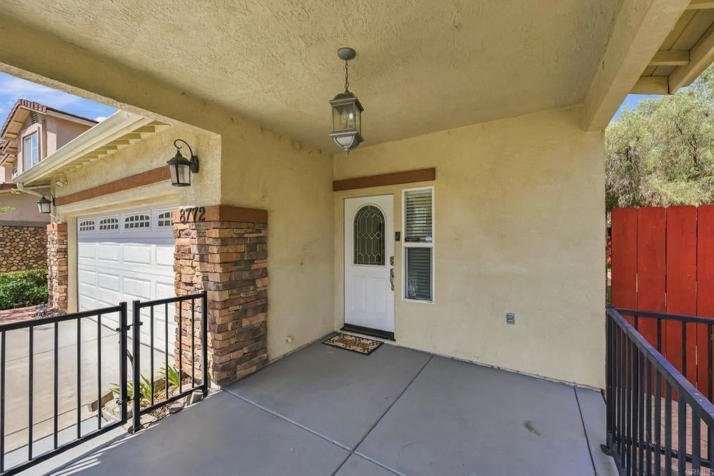 8772 Glen Vista Way
