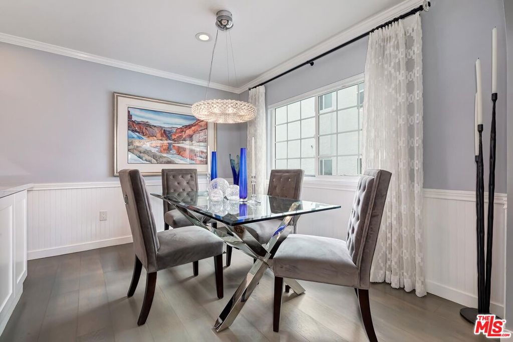 1280 S Redondo Boulevard