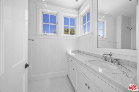 Tiny photo for 769 ALMAR Avenue, Pacific Palisades, CA 90272 (MLS # 26858949)