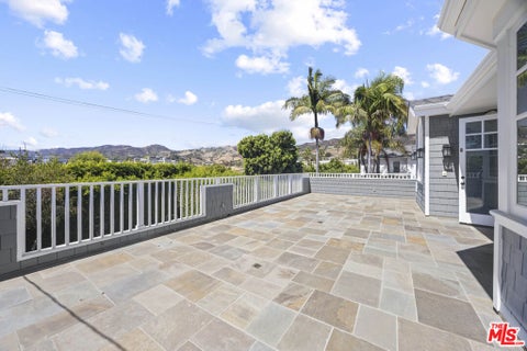 Tiny photo for 769 ALMAR Avenue, Pacific Palisades, CA 90272 (MLS # 26858949)