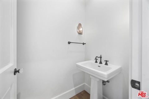 Tiny photo for 769 ALMAR Avenue, Pacific Palisades, CA 90272 (MLS # 26858949)