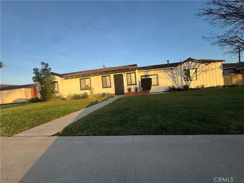 547 S Yorba Street Orange CA 92869