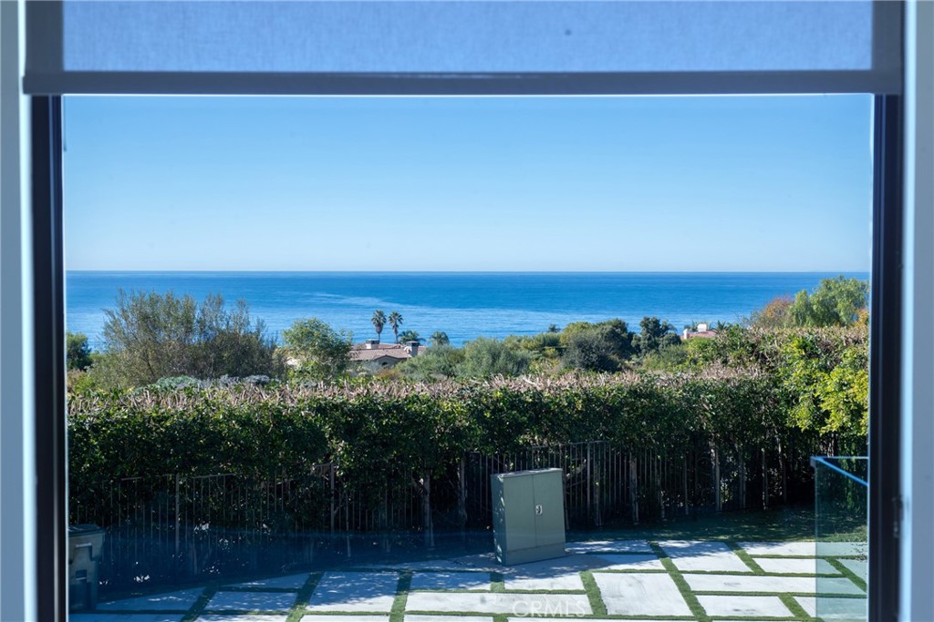 30502 Palos Verdes Drive W