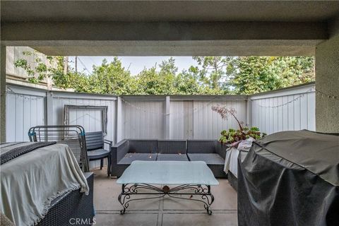 Tiny photo for 114 S Prospect Ave #6, Redondo Beach, CA 90277 (MLS # SB25227794)