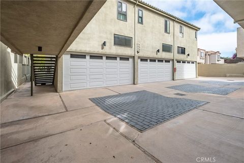 Tiny photo for 114 S Prospect Ave #6, Redondo Beach, CA 90277 (MLS # SB25227794)