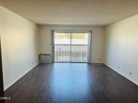 Photo of 48 S Oak Avenue #6, Pasadena, CA (MLS # P1-28838)