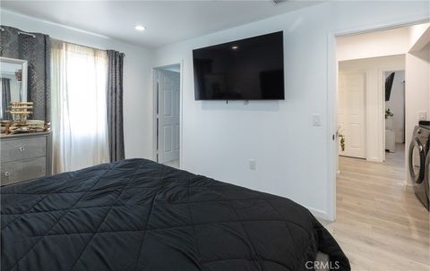 Tiny photo for 420 N 12th ST, Santa Paula, CA 93060 (MLS # SR26131419)